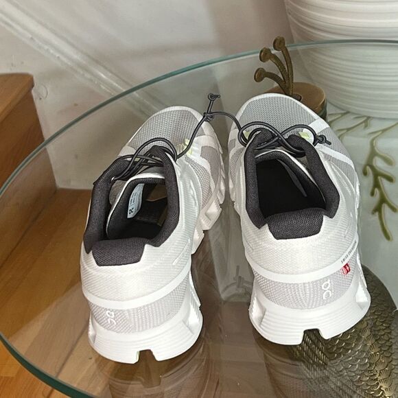 On
Cloud X Sneakers - Picture 7 of 11